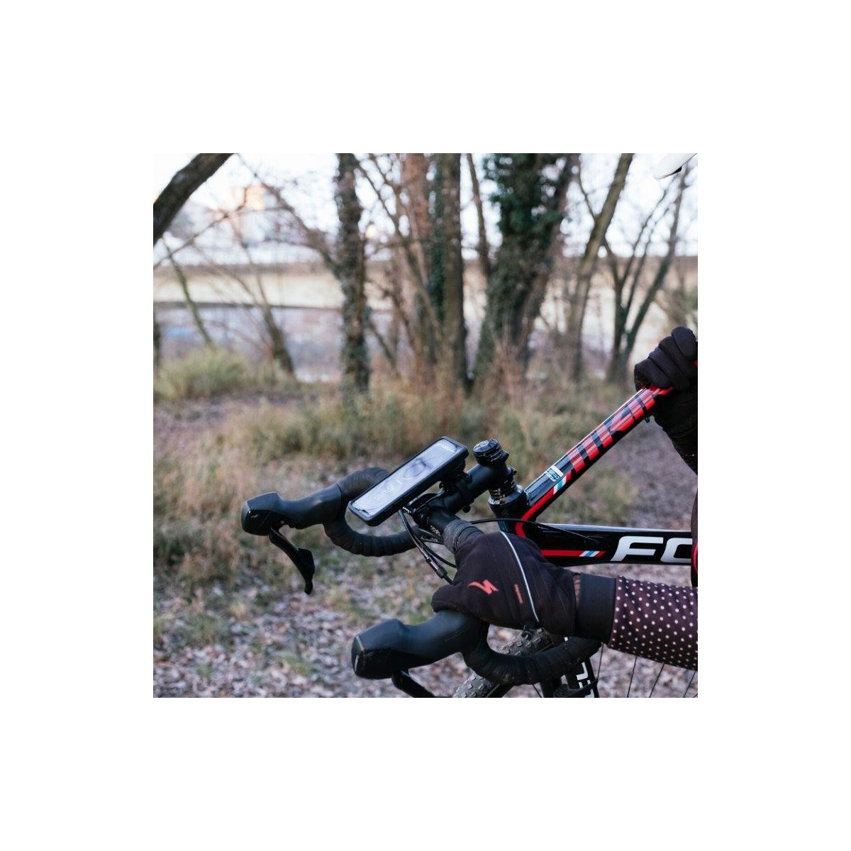 Tigra Sport - Fitclic Neo Kit bike stem cap for iPhone 13 Pro Max
